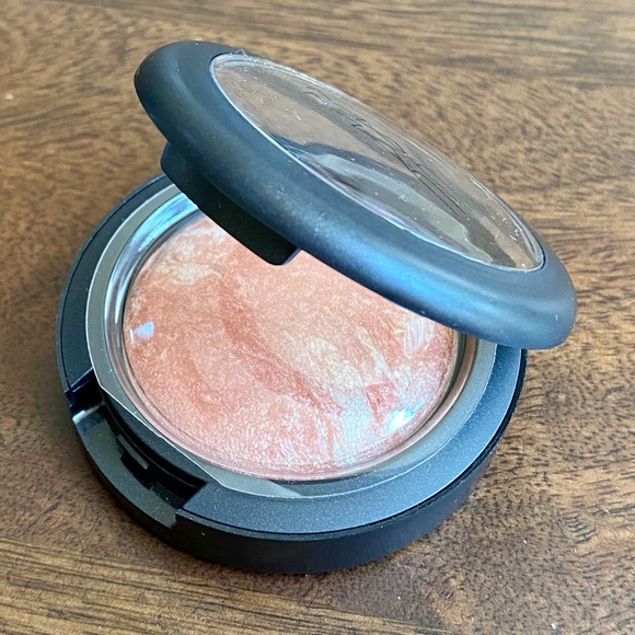 MAC Improvise Mineralize Blush - Picture 5 of 6